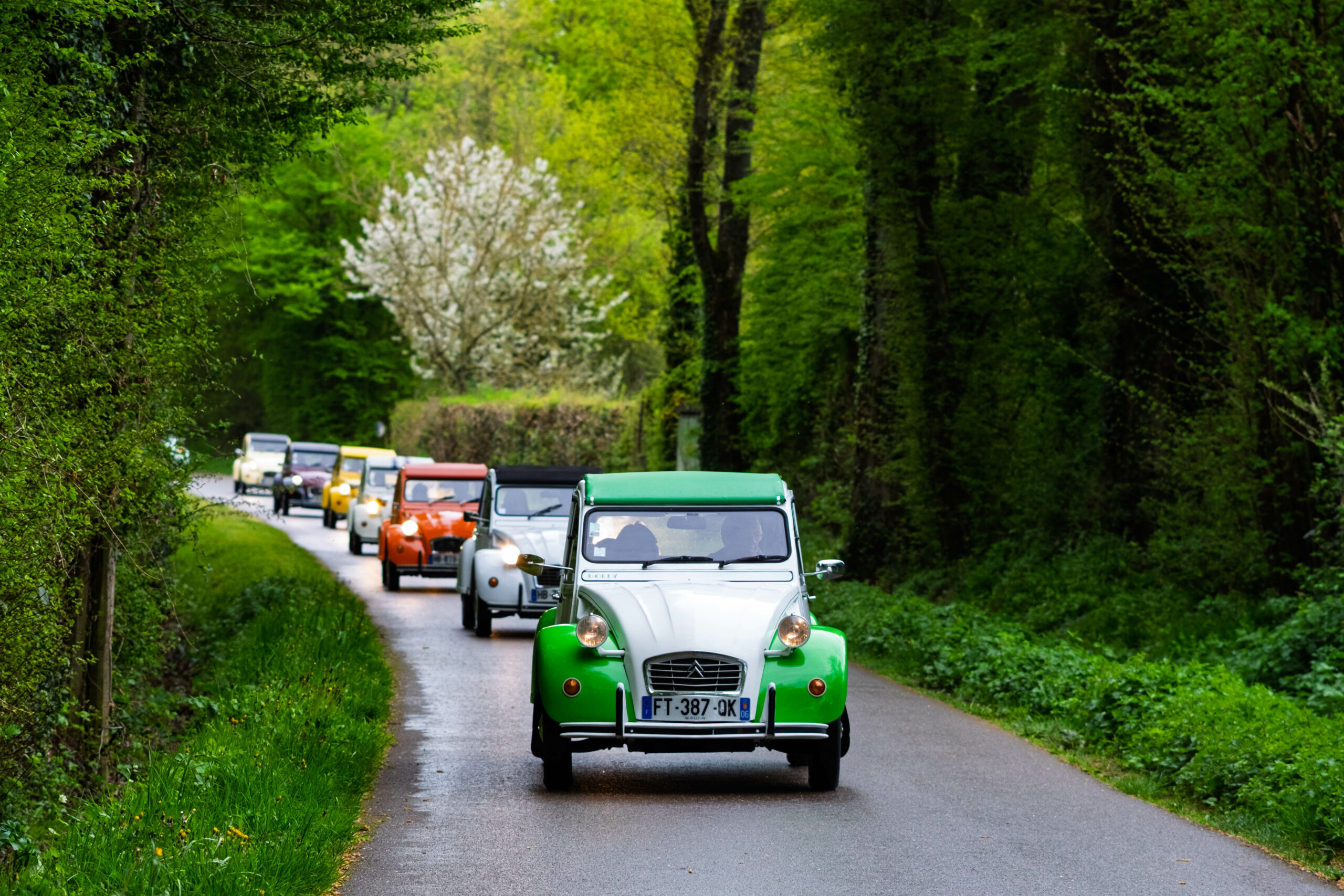 balade en 2CV dans le Bugey